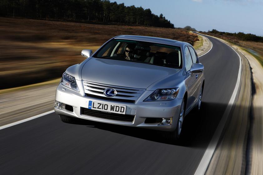 Lexus LS 600h L Fot. Newspress
