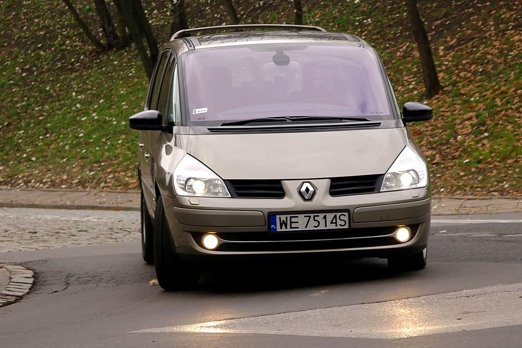 Renault Grand Espace 2.0 dCi przód Fot. Maciej Medyj